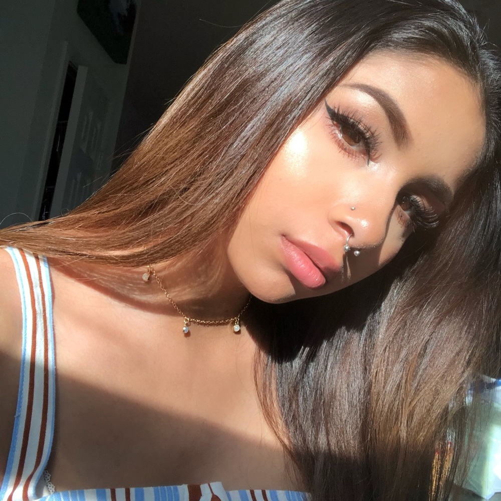 Meet your Posher, Angelica